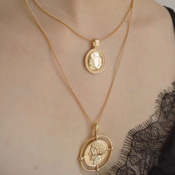 NWOT vintage coins necklace - Picture 2 of 5